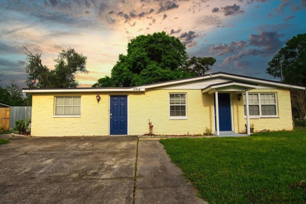 Spacious Family-Sized Home In Central Location ジャクソンビル エクステリア 写真