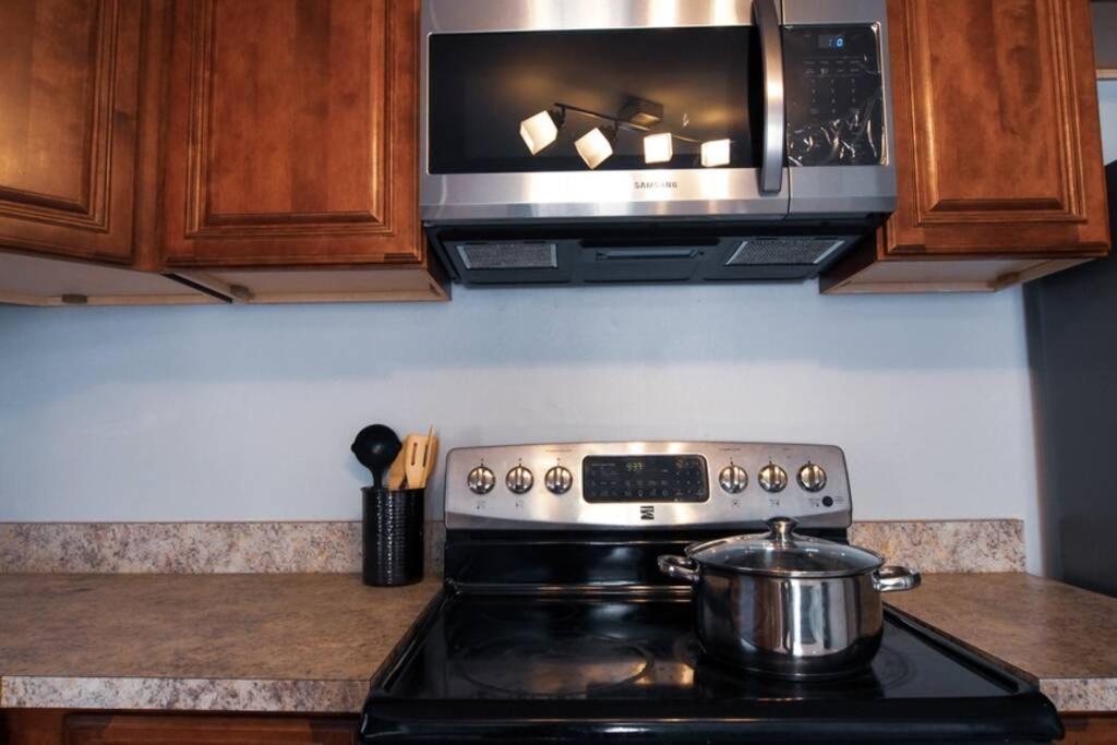 Spacious Family-Sized Home In Central Location ジャクソンビル エクステリア 写真