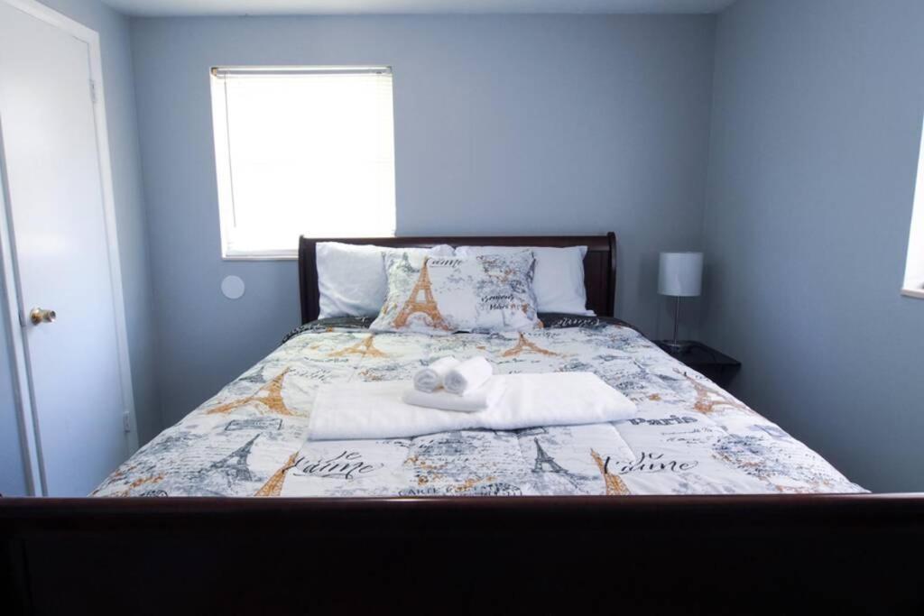 Spacious Family-Sized Home In Central Location ジャクソンビル エクステリア 写真