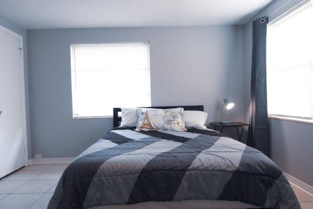 Spacious Family-Sized Home In Central Location ジャクソンビル エクステリア 写真